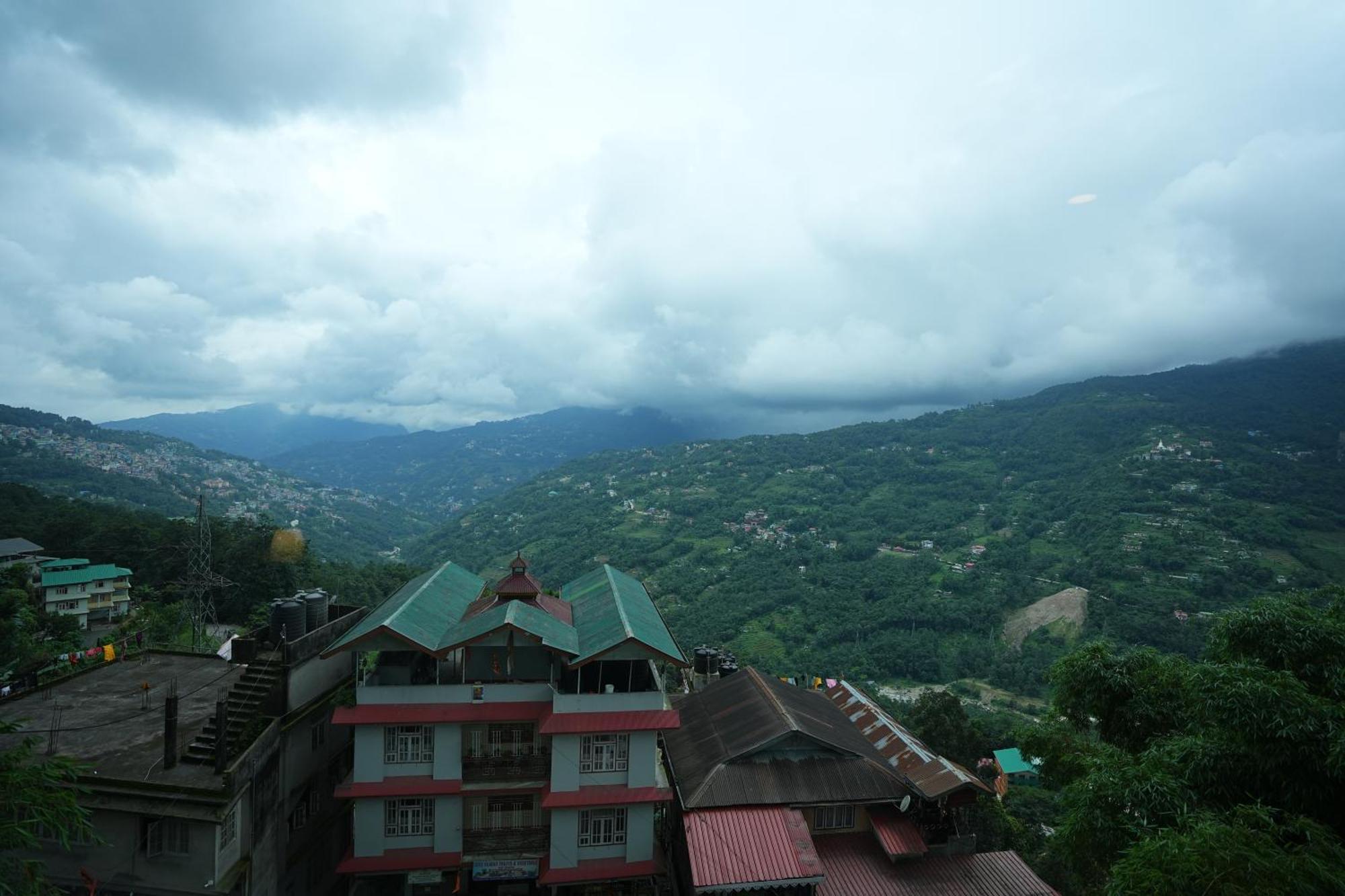 Cilantro Comfort Gangtok Esterno foto